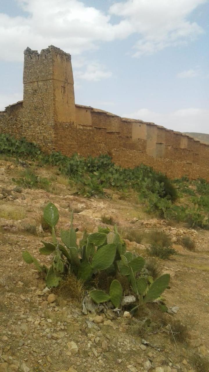 Ferienwohnung Amtoudi Aventure Id Aissa Exterior foto