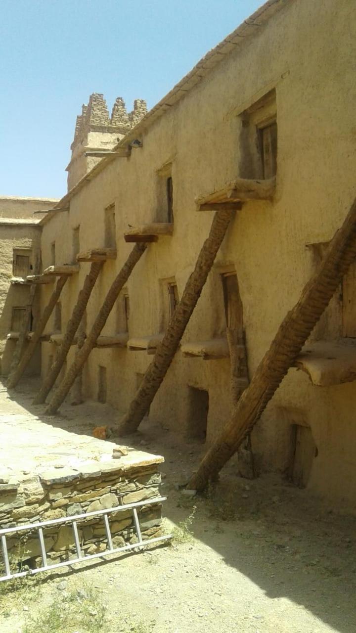 Ferienwohnung Amtoudi Aventure Id Aissa Exterior foto