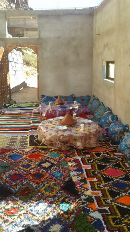 Ferienwohnung Amtoudi Aventure Id Aissa Exterior foto